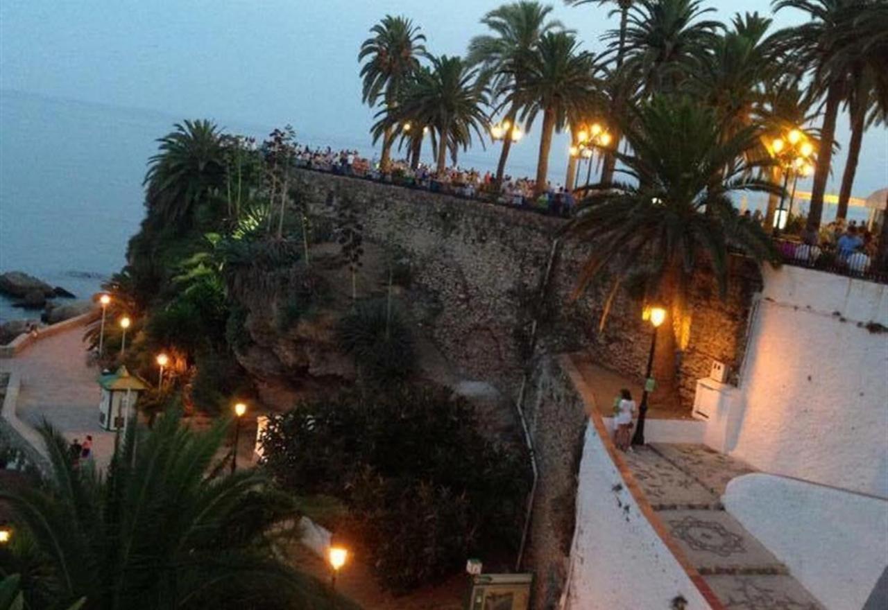 Valparaiso - Burriana Beach Nerja Zewnętrze zdjęcie